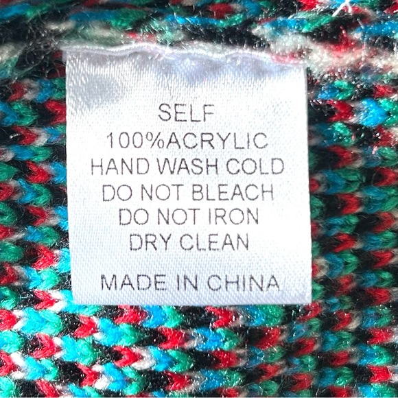 🌸NWT Cozy, Soft, Super Cute, Bright Plaid Knit Sweater. Blue/Red/Cream/Green - Picture 5 of 7